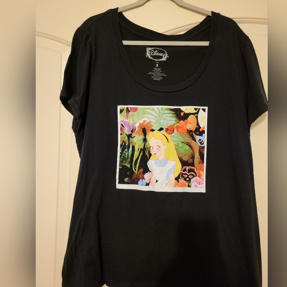 Torrid Size 3 Alice in Wonderland Shirt